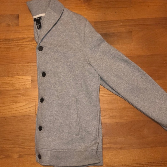 Gray button down sweater with pockets - Picture 3 of 4